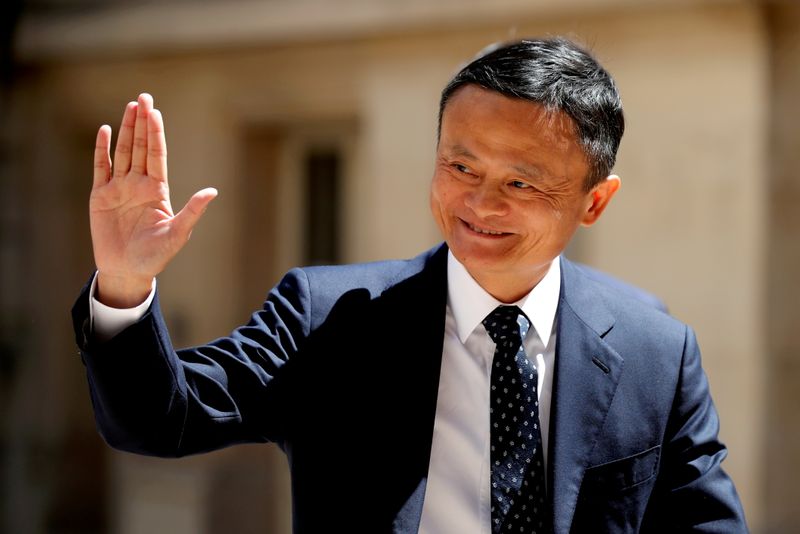 &copy; Reuters. FILE PHOTO: Jack Ma, billionaire founder of Alibaba Group, arrives at the "Tech for Good" Summit in Paris, France May 15, 2019. REUTERS/Charles Platiau/File Photo