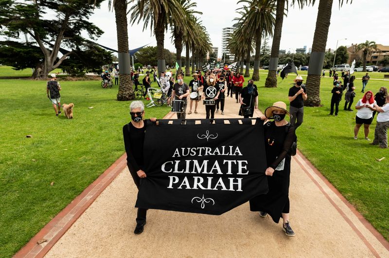 Rallies in Sydney, Melbourne protest against Australia's climate policy