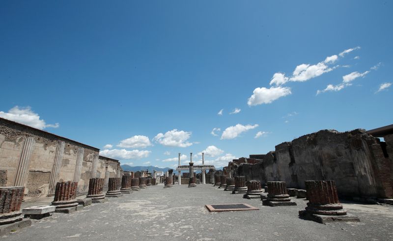 &copy; Reuters. Foto de archivo ilustrativa de las ruinas de Pompeya. 
May 26, 2020. REUTERS/Ciro De Luca