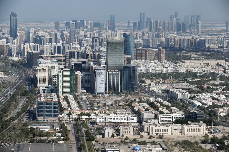 &copy; Reuters. منظر عام لمدينة أبوظبي في صورة من أرشيف رويترز.