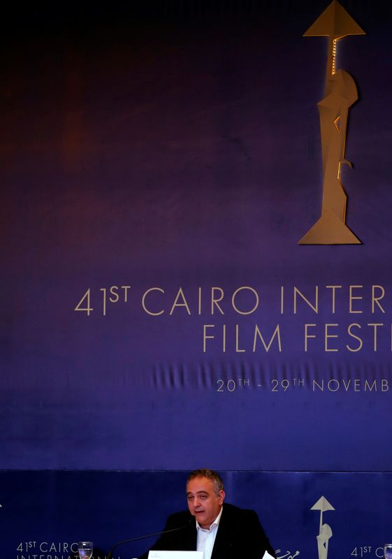 مهرجان القاهرة السينمائي يكرم نيللي ويعرض 100 فيلم