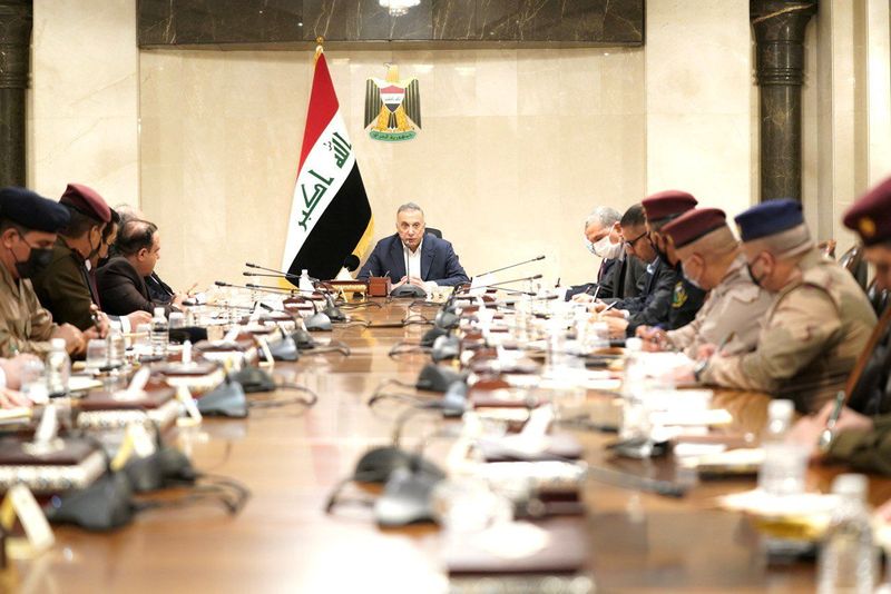 © Reuters. Iraqi Prime Minister Mustafa Al-Kadhimi meets with Iraqi security leaders after a drone attack on PM's residence in Baghdad, Iraq, November 7, 2021. REUTERS/Iraqi Prime Minister Media Office/Handout via REUTERS