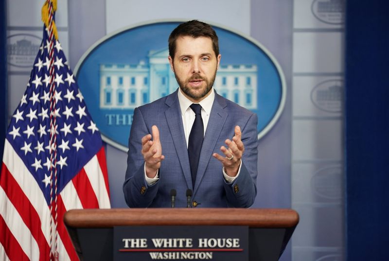 &copy; Reuters. FILE PHOTO: White House national economic director Brian Deese speaks during a press briefing at the White House in Washington, U.S., July 2, 2021. REUTERS/Kevin Lamarque/File Photo     