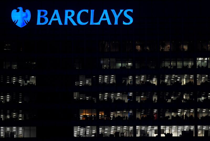 &copy; Reuters. FILE PHOTO: Workers are seen at Barclays bank offices in the Canary Wharf financial district in London, Britain, November 17, 2017.  REUTERS/Toby Melville/File Photo