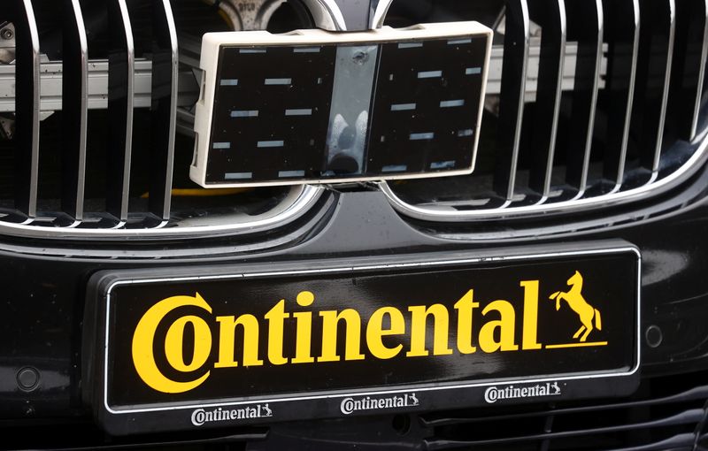 &copy; Reuters. FILE PHOTO: German technology manufacturer Continental presents its latest radar-control based driving assistance system during the Continental TechShow 2021 at their factory in Frankfurt, Germany, October 28, 2021. REUTERS/Kai Pfaffenbach