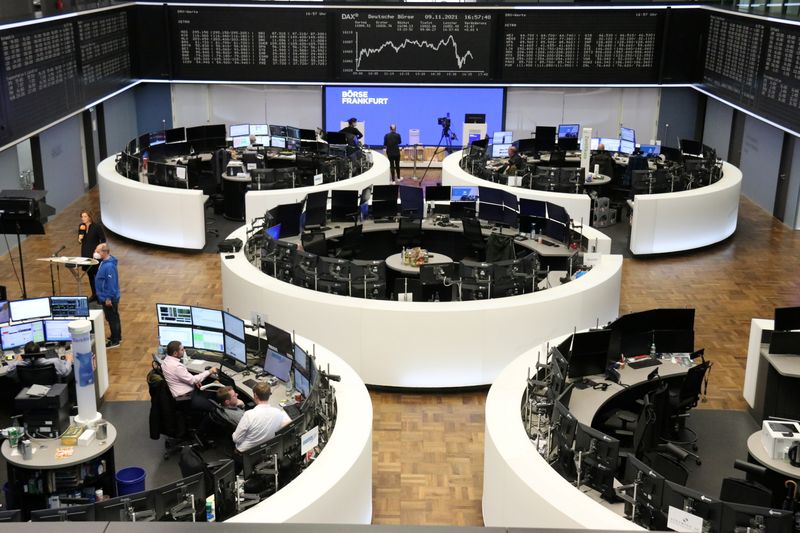 &copy; Reuters. The German share price index DAX graph is pictured at the stock exchange in Frankfurt, Germany, November 9, 2021. REUTERS/Staff