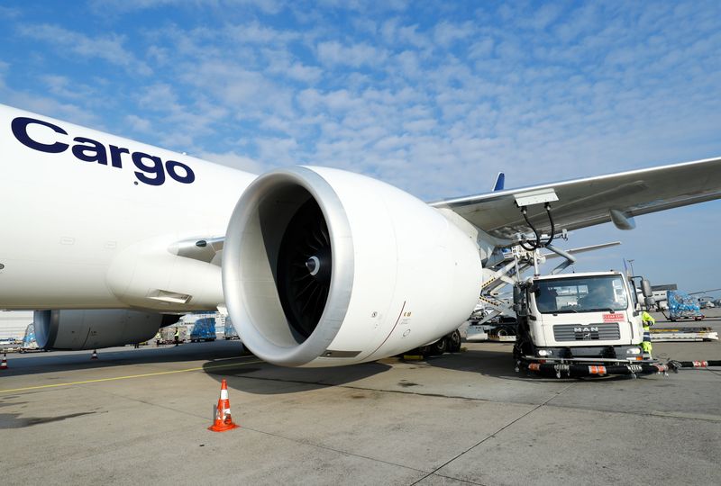 © Reuters. Avião de carga operado com combustíveis de aviação sustentáveis (SAF)27/11/2020
REUTERS/Ralph Orlowski