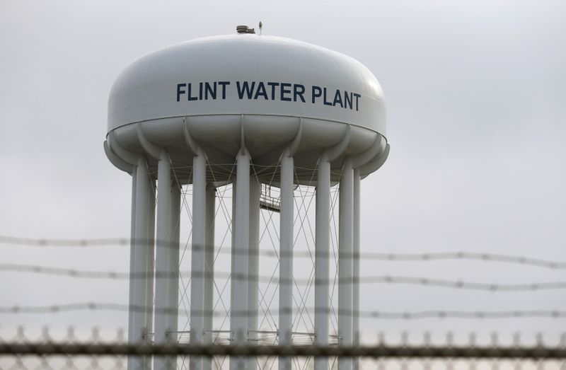 &copy; Reuters. FILE PHOTO: The Flint Water Plant tower is seen in Flint, Michigan, U.S. on February 7, 2016.   REUTERS/Rebecca Cook/File Photo