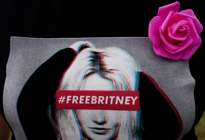 &copy; Reuters. FOTO DE ARCHIVO. Demostración  "Free Britney" cerca de la Casa Blanca en Washington, EEUU, 23 de octubre del 2021.  REUTERS/Shuran Huang/File Photo