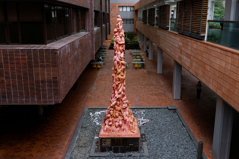 &copy; Reuters. FOTO DE ARCHIVO. El monumento "El Pilar de la Vergüenza" del escultor danés Jens Galschiot busca recordar a las víctimas de la masacre en la Plaza de Tiananmén del 4 de junio de 1989. Actualmente la estatua se encuentra en Hong Kong. Octubre, 12, 2021