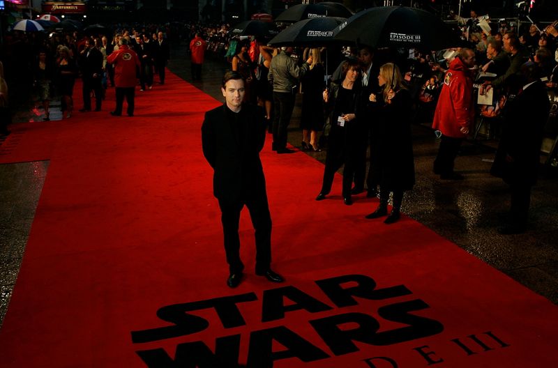 &copy; Reuters. Ator Ewan McGregor em pré-estreia de filme da franquia Star Wars em Londres
16/05/2005
REUTERS/Dylan Martinez