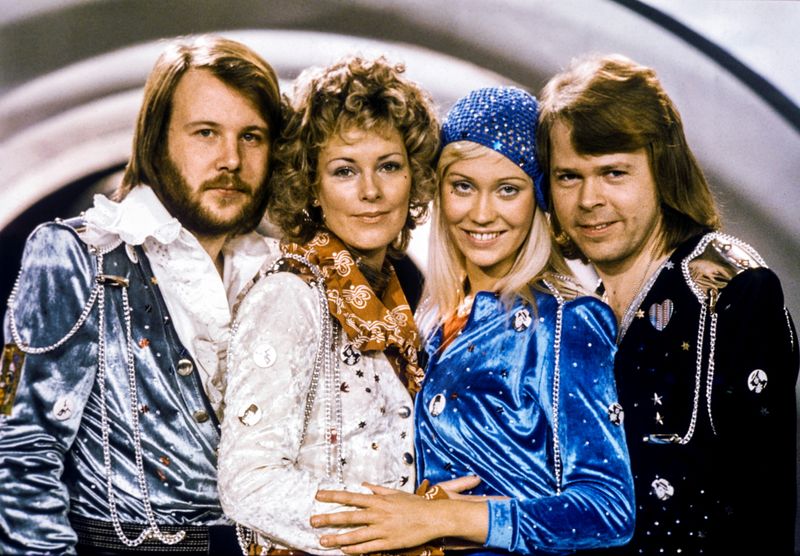 &copy; Reuters. FOTO DE ARCHIVO: El grupo de pop sueco Abba: Benny Andersson, Anni-Frid Lyngstad, Agnetha Faltskog y Bjorn Ulvaeus posan tras ganar la rama sueca del Festival de Eurovisión con su canción "Waterloo", el 9 de febrero de 1974. Foto tomada el 9 de febrero 
