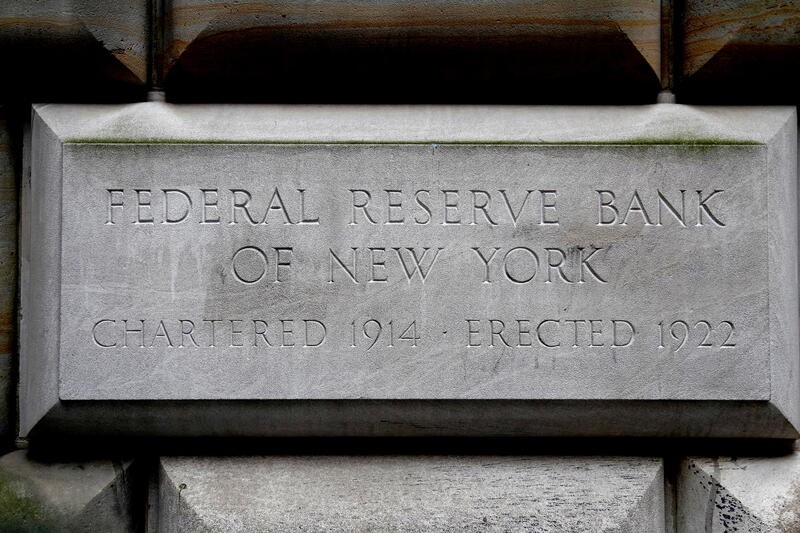 &copy; Reuters. 米ニューヨーク連銀は１２日、連邦準備理事会（ＦＲＢ）のテーパリング（量的緩和の縮小）の具体的な計画を公表した。２０１９年１０月撮影（２０２１年　ロイター/Carlo Allegri）