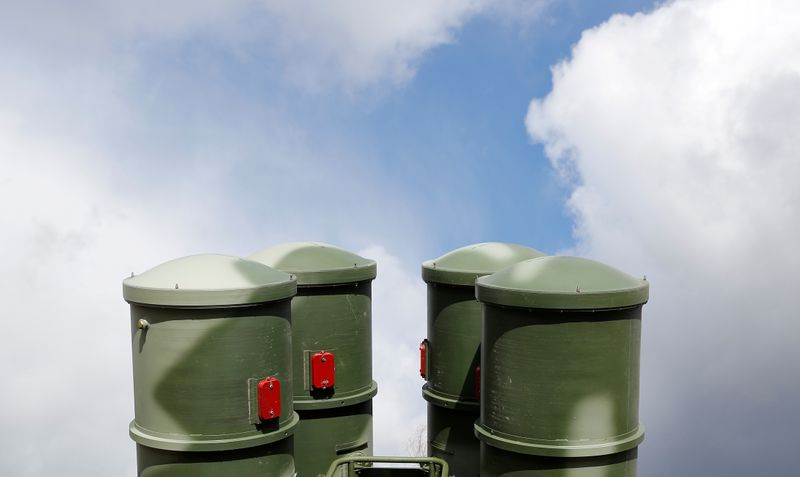 &copy; Reuters. FILE PHOTO: A view shows a new S-400 "Triumph" surface-to-air missile system after its deployment at a military base outside the town of Gvardeysk near Kaliningrad, Russia March 11, 2019. REUTERS/Vitaly Nevar/File Photo