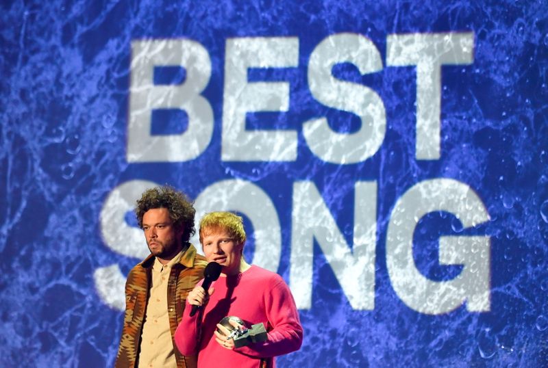 &copy; Reuters. Ed Sheeran wins Best Song award during the MTV Europe Music Awards in Budapest, Hungary, November 14, 2021. REUTERS/Marton Monus