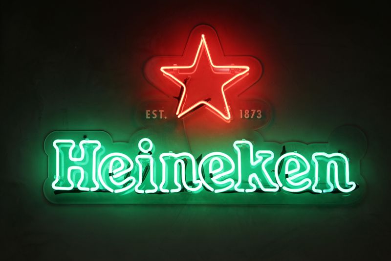 &copy; Reuters. FILE PHOTO: Heineken logo is seen at the company's building in Sao Paulo, Brazil April 30, 2019. Picture taken April 30, 2019. REUTERS/Amanda Perobelli/File Photo