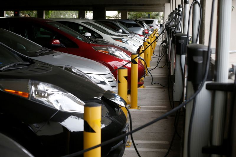 California OKs $1.4 billion plan for car chargers, hydrogen refueling