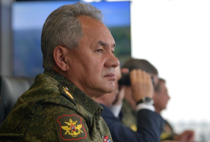 &copy; Reuters. Russian Defence Minister Sergei Shoigu observes the military exercises "Zapad-2021" staged by the armed forces of Russia and Belarus at the Mulino training ground in Nizhny Novgorod Region, Russia, September 13, 2021. Sputnik/Alexey Druzhinin/Kremlin via 