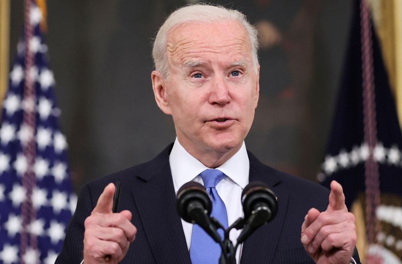 &copy; Reuters. FILE PHOTO: U.S. President Joe Biden delivers remarks on the state of his American Rescue Plan from the State Dining Room at the White House in Washington, D.C., U.S., May 5, 2021. REUTERS/Jonathan Ernst