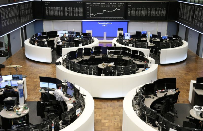 &copy; Reuters. FILE PHOTO: The German share price index DAX graph is pictured at the stock exchange in Frankfurt, Germany, November 16, 2021. REUTERS/Staff