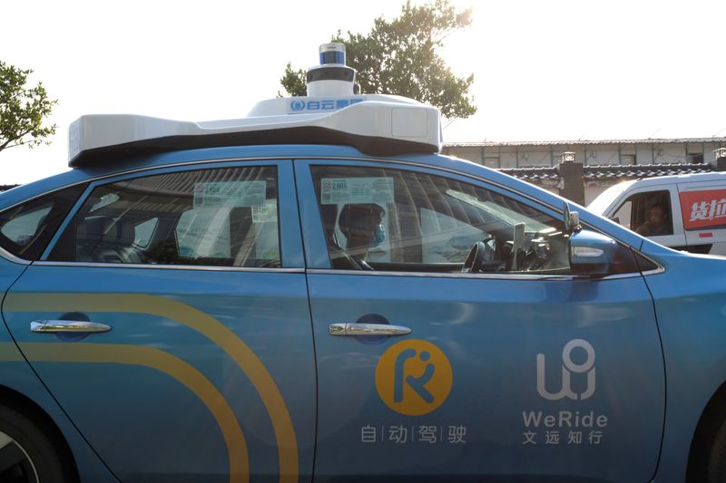 &copy; Reuters. FILE PHOTO: A WeRide autonomous taxi is seen in Guangzhou, Guangdong province, China May 15, 2020. Picture taken May 15, 2020. REUTERS/Yilei Sun