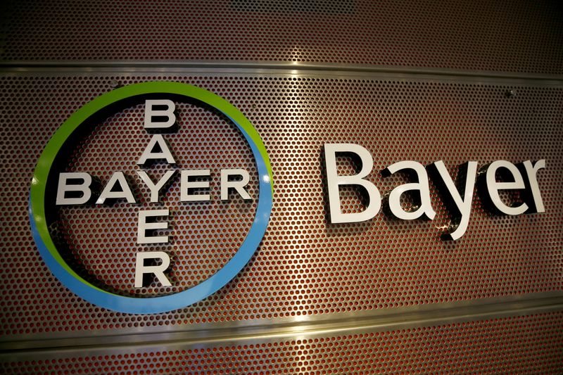 &copy; Reuters. FILE PHOTO: Logo of Bayer AG is pictured at the annual results news conference of the German drugmaker in Leverkusen, Germany February 27, 2019. REUTERS/Wolfgang Rattay/File Photo
