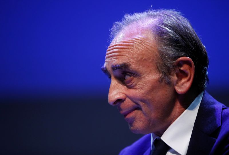 &copy; Reuters. Comentarista e presideciável francês de extrema-direita Éric Zemmour em Beziers
16/10/2021 REUTERS/Eric Gaillard