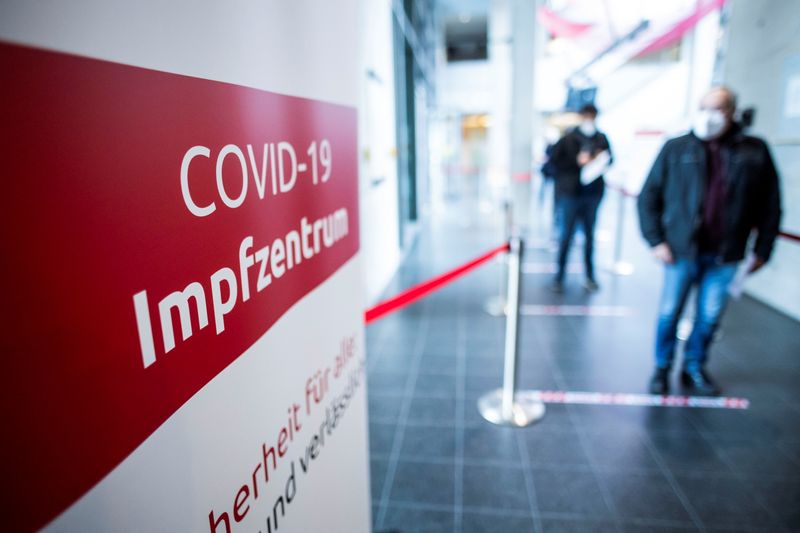 &copy; Reuters. Centro de vacinação contra a Covid-19 em Nuremberg, na Alemanha
REUTERS/Lukas Barth
