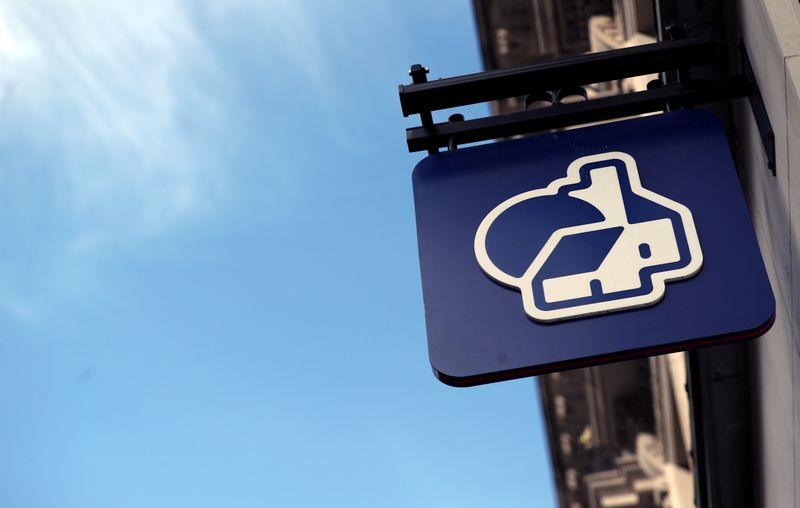 &copy; Reuters. FILE PHOTO: Signage is seen outside a Nationwide Building Society in London, Britain, May 22, 2019. REUTERS/Hannah McKay/File Photo