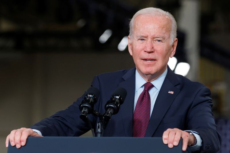 &copy; Reuters. U.S. President Joe Biden delivers remarks after touring the General Motors 'Factory ZERO' electric vehicle assembly plant in Detroit, Michigan, U.S. November 17, 2021. REUTERS/Jonathan Ernst