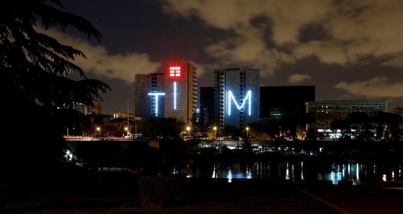 &copy; Reuters. FILE PHOTO: Telecom Italia's logo for the TIM brand is seen on a building in Rome, Italy, April 9, 2016. REUTERS/Alessandro Bianchi/File Photo