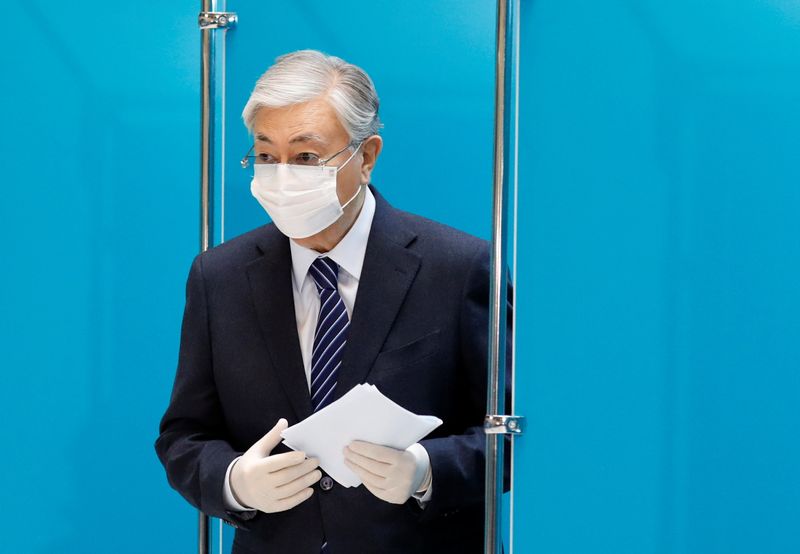 &copy; Reuters. Kazakhstan's President Kassym-Jomart Tokayev walks out of a voting booth at a polling station during a parliamentary election in Nur-Sultan, Kazakhstan January 10, 2021.  REUTERS/Mukhtar Kholdorbekov