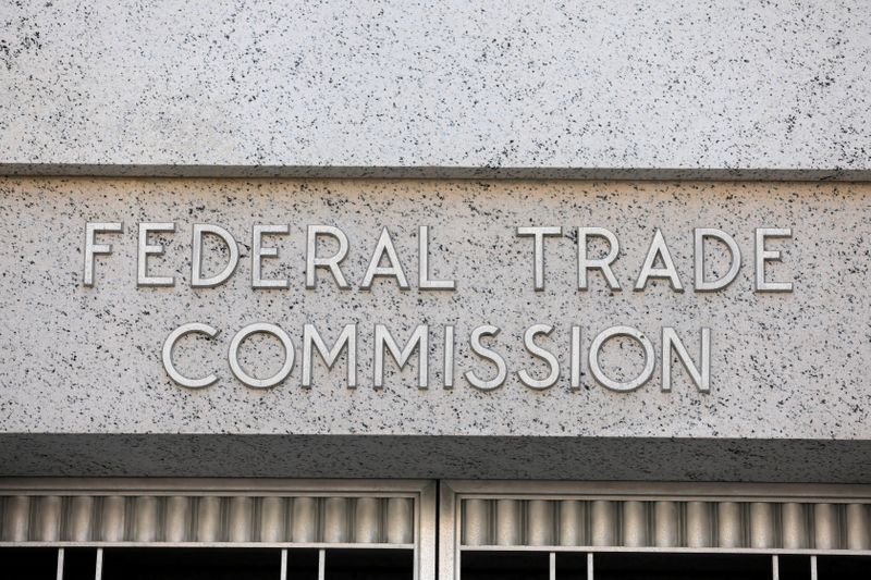 Republican FTC commissioners ask White House for evidence on gasoline  price probe request