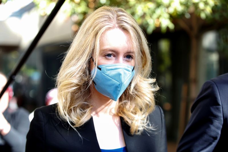 &copy; Reuters. Theranos founder Elizabeth Holmes leaves after attending her fraud trial at federal court in San Jose, California, U.S. November 22, 2021.  REUTERS/Brittany Hosea-Small