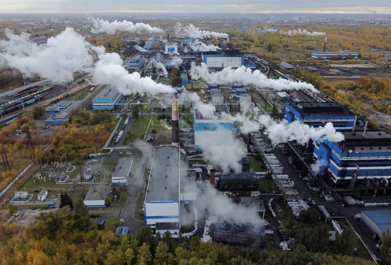 &copy; Reuters. An aerial view shows a plant of Omsktechuglerod company producing carbon black in Omsk, Russia October 4, 2021. Picture taken with a drone. REUTERS/Alexey Malgavko