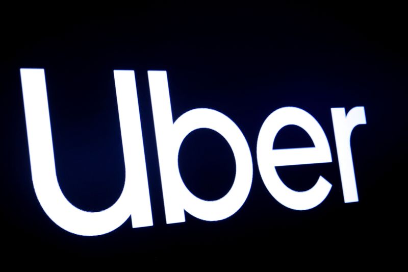 © Reuters. Logotipo da Uber, na Bolsa de Nova York
10/05/2019
REUTERS/Brendan McDermid