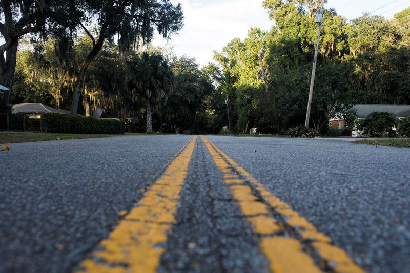 &copy; Reuters. FILE PHOTO: View of a road at the Satilla Shores subdivision where Ahmaud Arbery was shot to death while going for a run in February 2020 in Brunswick, Georgia, U.S. October 21, 2021. REUTERS/Octavio Jones/File Photo