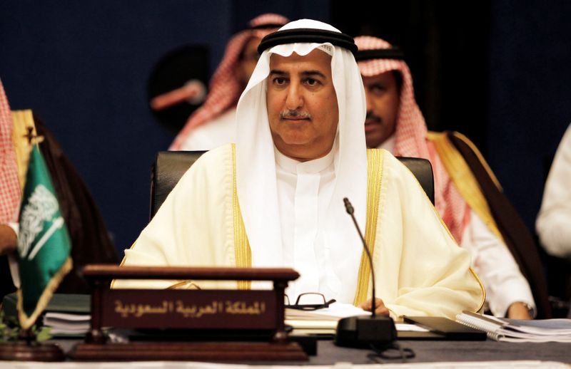 © Reuters. محافظ البنك المركزي السعودي فهد المبارك في صورة من أرشيف رويترز.