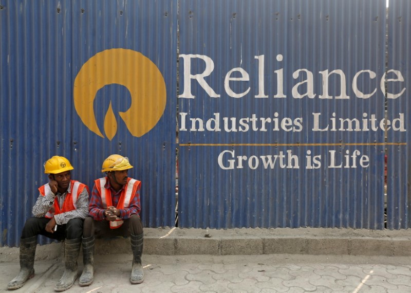 &copy; Reuters. 　インドの複合企業リライアンス・インダストリーズが石油・化学部門（Ｏ２Ｃ）の株式をサウジアラビアの国営石油会社サウジアラムコに売却する計画が撤回されたことについて、複数の