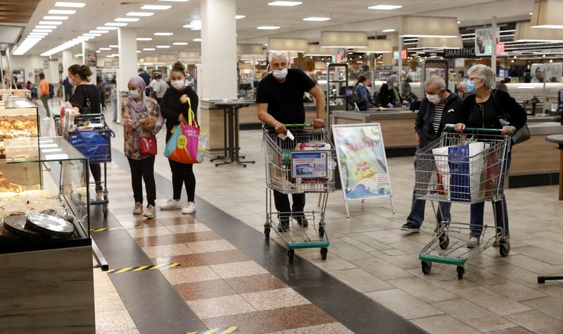 &copy; Reuters. Supermercado em Weil am Rhein, Alemanha
15/06/2020. 
    REUTERS/Arnd Wiegmann