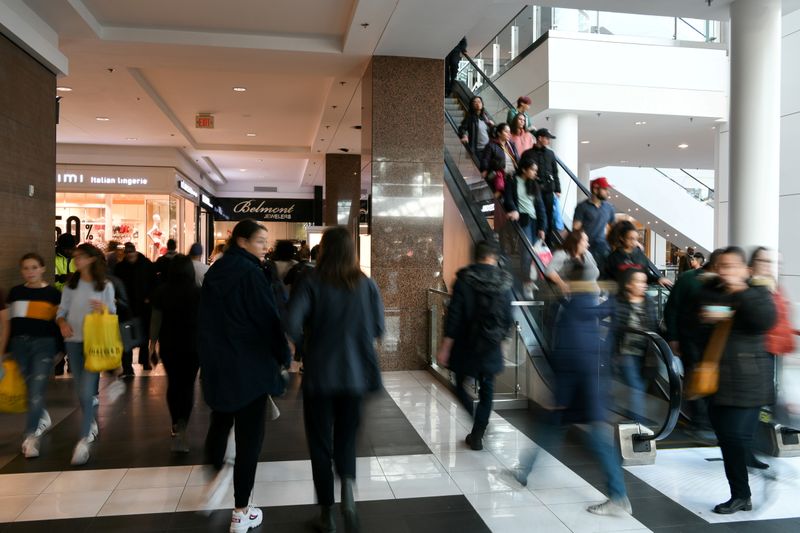 Black Friday draws U.S. shoppers but many shun stores for online