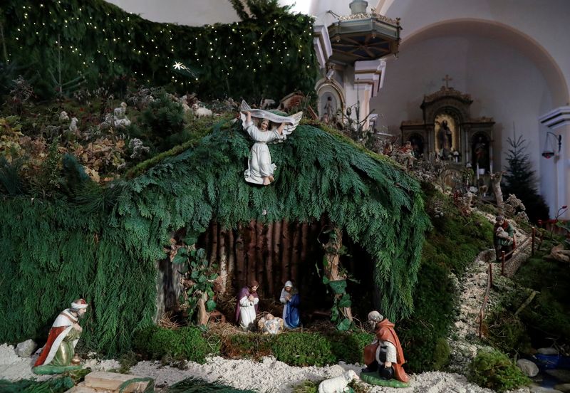&copy; Reuters. Pesebre navideño en iglesia de San Martín, Vors, Hungía, 25 noviembre 2021.
REUTERS/Bernadett Szabo