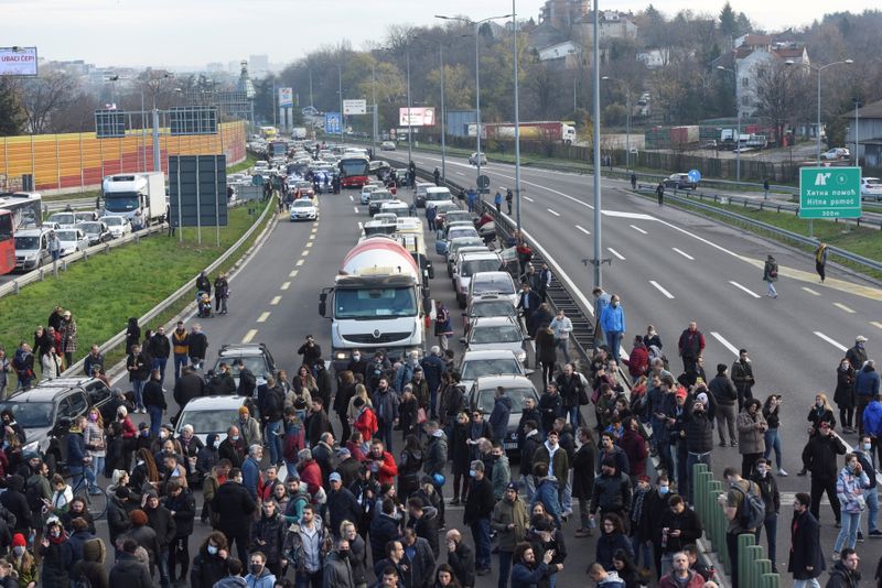 Serbian anti-mining activists block roads to protest against new laws