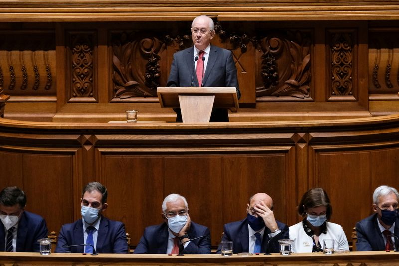 &copy; Reuters. FILE PHOTO: President of the Social Democratic Party (PSD) party Rui Rio speaks during the debate on the 2022 state budget draft in first reading at the Portuguese Parliament in Lisbon, Portugal, October 27, 2021. REUTERS/Pedro Nunes