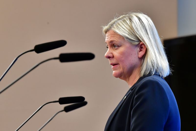 © Reuters. Current Finance Minister and Social Democratic Party leader Magdalena Andersson speaks during press conference after being appointed as new prime minister after a voting iin the Swedish parliament Riksdagen, in Stockholm, Sweden November 29, 2021. Jonas Ekstromer /TT News Agency/via REUTERS ATTENTION EDITORS - THIS IMAGE WAS PROVIDED BY A THIRD PARTY. SWEDEN OUT. NO COMMERCIAL OR EDITORIAL SALES IN SWEDEN.