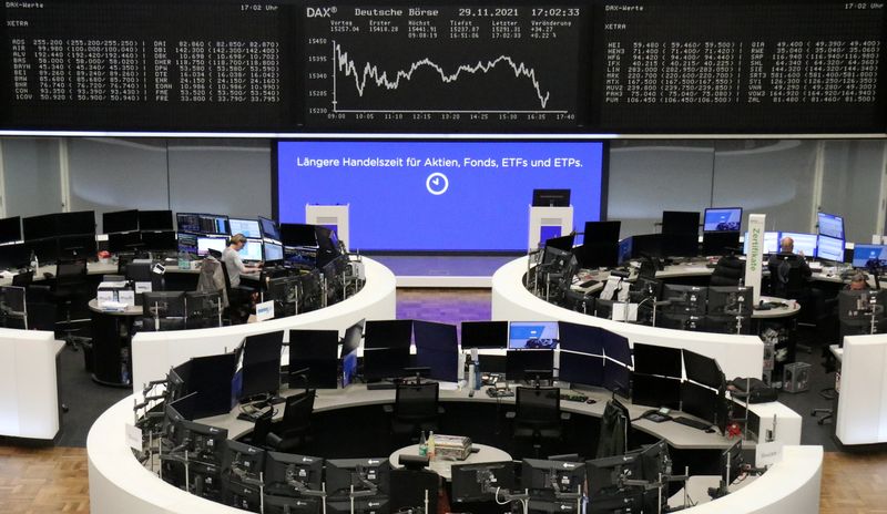 &copy; Reuters. The German share price index DAX graph is pictured at the stock exchange in Frankfurt, Germany, November 29, 2021. REUTERS/Staff