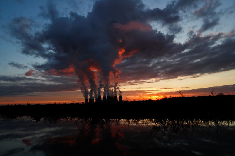 &copy; Reuters. FILE PHOTO: Drax power station is pictured during the sunset in Drax, North Yorkshire, Britain, November 27, 2020. REUTERS/Lee Smith/File Photo