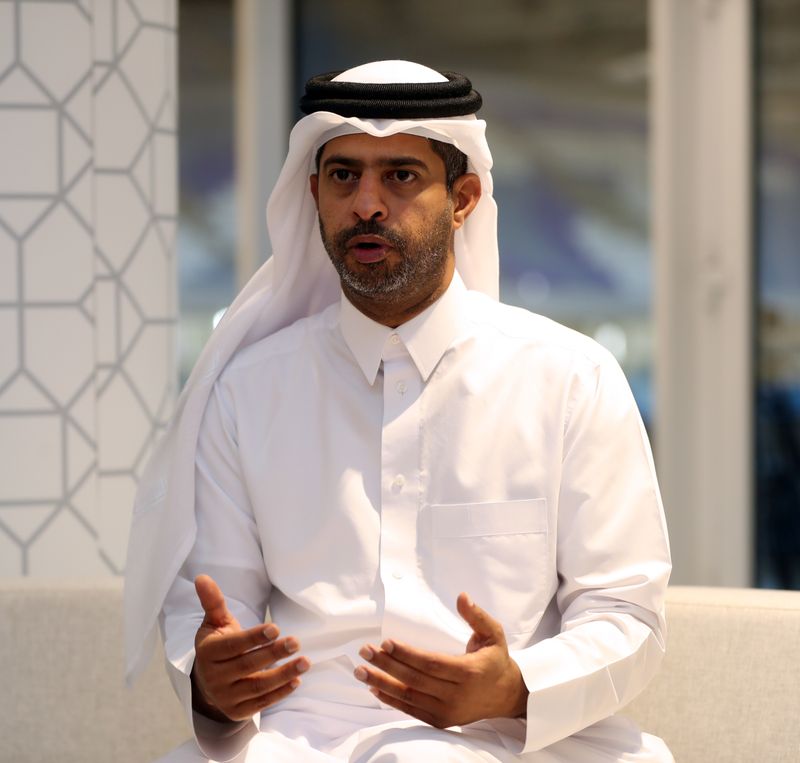 &copy; Reuters. Imagen de archivo del director ejecutivo de FIFA World Cup Qatar 2022 LLC, Nasser Al Khater, hablando durante una entrevista con la prensa en Doha, Qatar. 25 de septiembre, 2019. REUTERS/Ibraheem Al Omari/Archivo