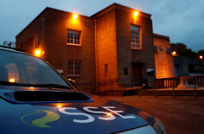 &copy; Reuters. FILE PHOTO: An SSE vehicle is parked outside the Pitlochry Dam hydro electric power station in Pitlochry, Scotland, Britain, November 8, 2017. REUTERS/Russell Cheyne/File Photo