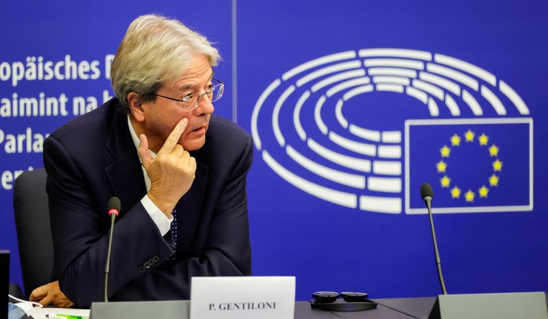 &copy; Reuters. FILE PHOTO: European Commissioner for Economy Paolo Gentiloni attends a press conference of Read-out of the College meeting during a debate on Poland's challenge to the supremacy of EU laws at the European Parliament in Strasbourg, France, October 19, 202